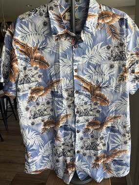 High Surf Men's Blue Hawaiian Floral Short Sleeve Button Down Shirt